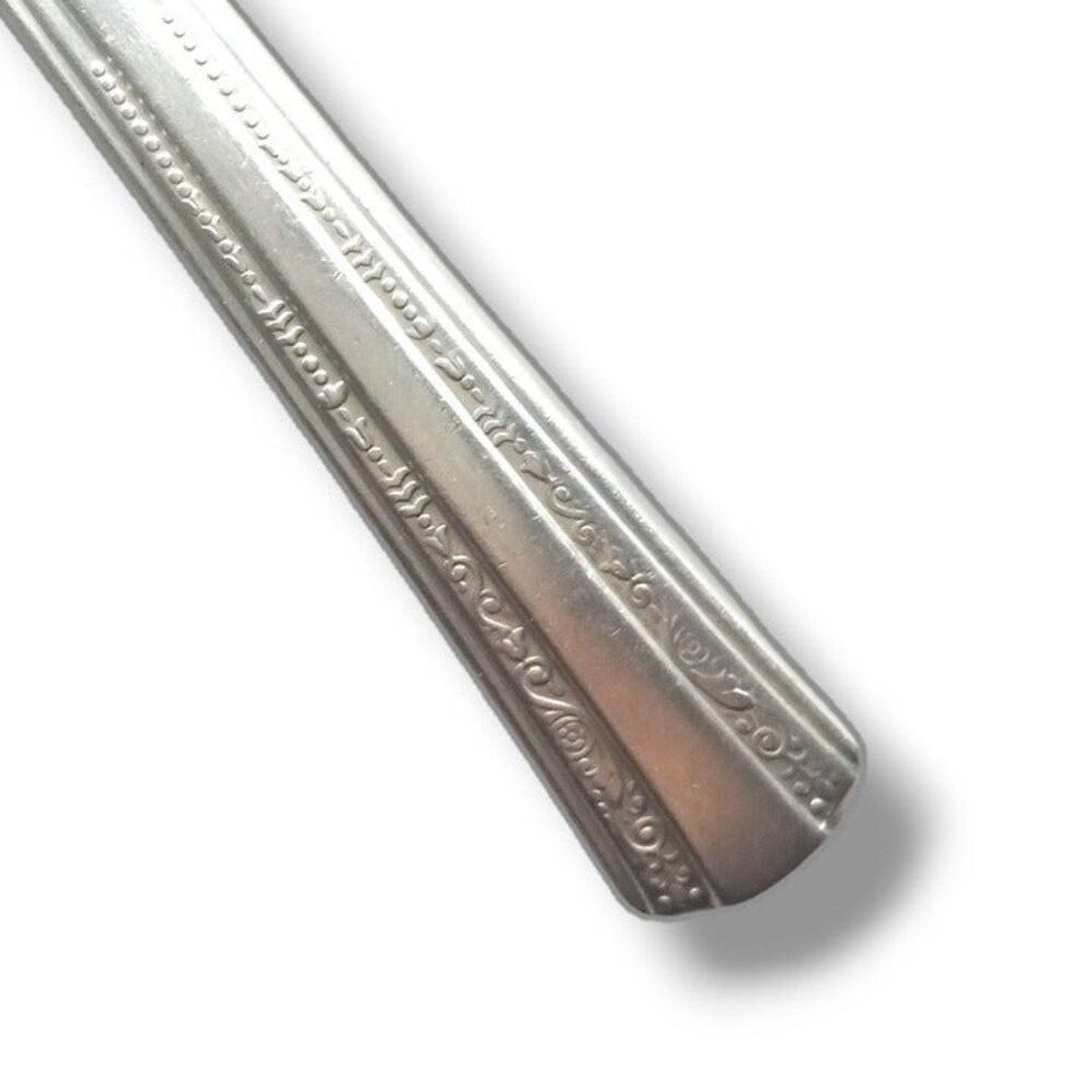 International Silver-Rogers DeLuxe Gracious Modern Hollow Grille Knife-8 1/2"